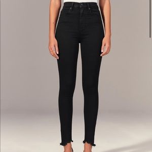 Simone High Rise Ankle Jeans
